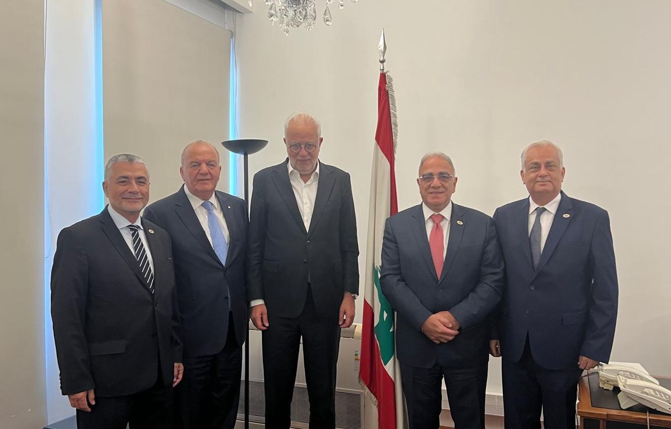 وفد من الجامعة الثقافية في العالم يبحث مع وزير العدل أمورا تخص حقوق المغتربين