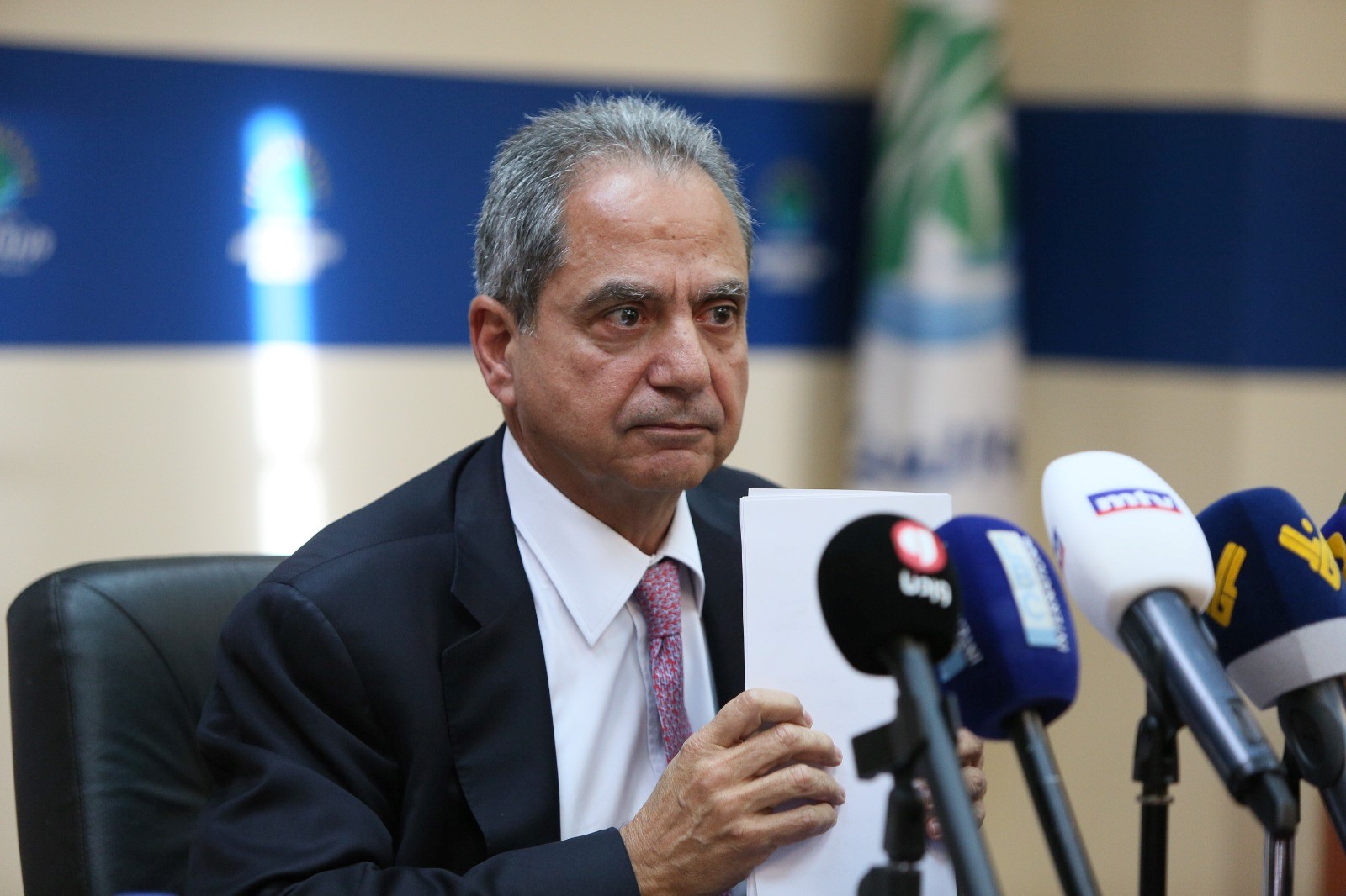 "الطاقة": تأكيد النيابة العامة التمييزية أن لا مانع من تفريغ الباخرة hawk III يدحض أكاذيب "ليبانون ديبايت"