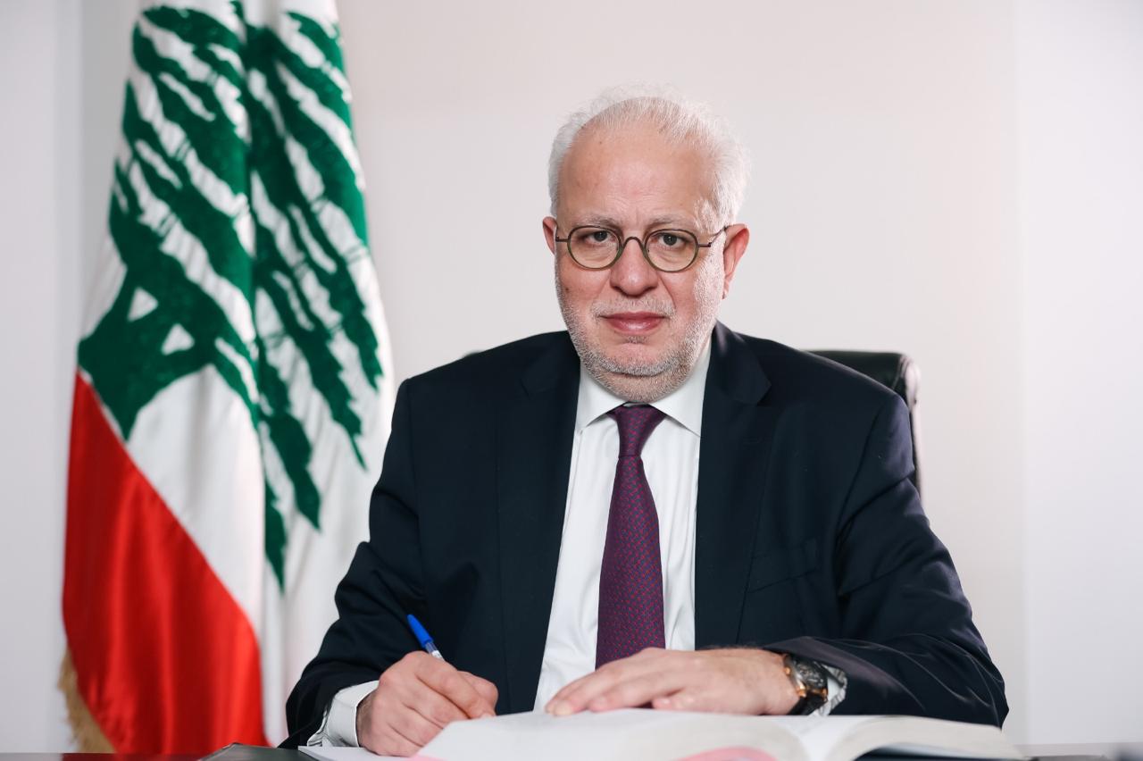 وزير العدل: ثقتنا بالجيش كاملة ولا عودة للوراء