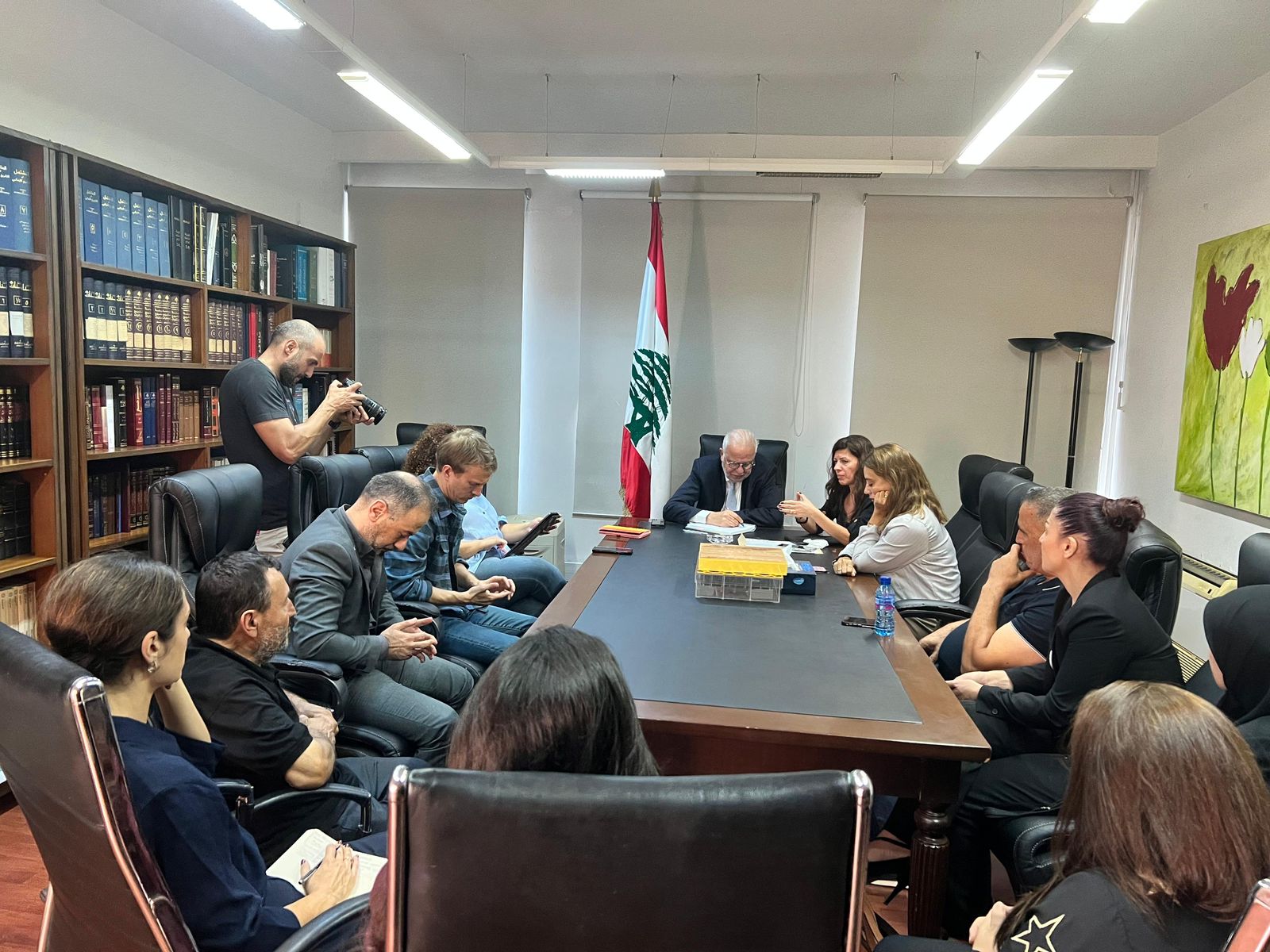 وزير العدل يستقبل أهالي الشهداء الصحفيين والصحفيين المتضررين من الحرب الإسرائيلية على لبنان