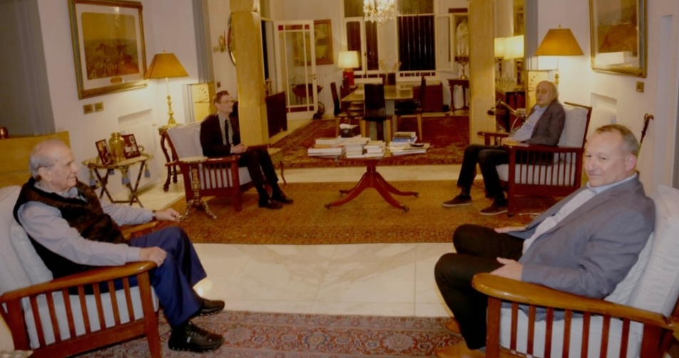 جنبلاط يبحث مع ديفيد هيل في التطورات المحلية والاقليمية