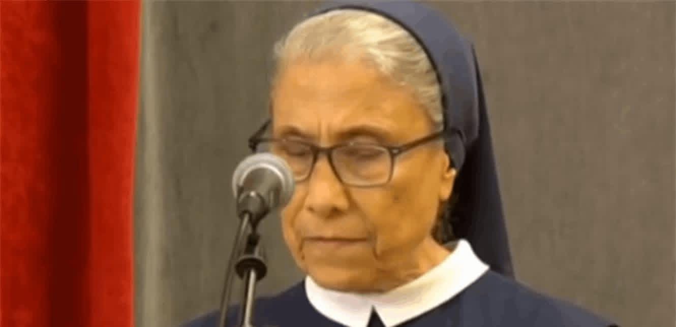 الأم ماري مخلوف أمام البابا لاوون الرابع عشر: أنتم صوت المنسيّين وحضن المتألمين