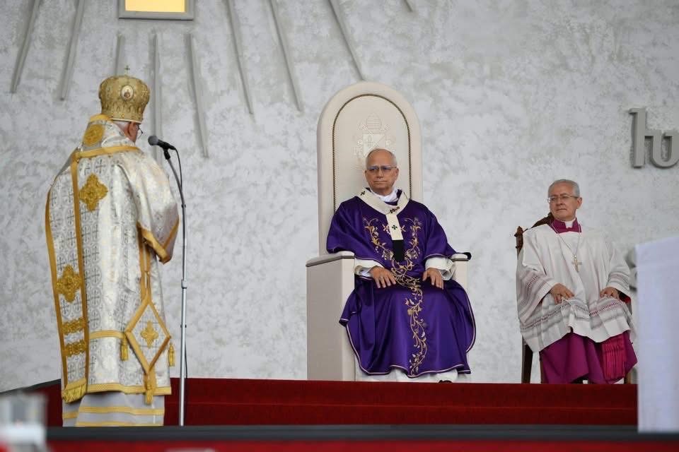 البطريرك العبسي في كلمته للبابا: نرجو أن تواصلوا جهودكم لمنحنا السلام