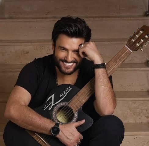 علاء زلزلي يُعيد «زلزال المسارح» إلى الواجهة: ألبوم جديد ودموع لم تُخفِ الحنين