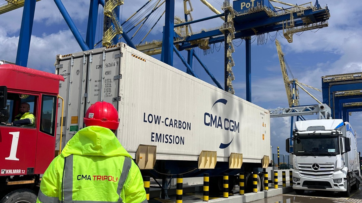 مرفأ طرابلس باشر التشغيل التجريبي لسكانر الحاويات المتطور