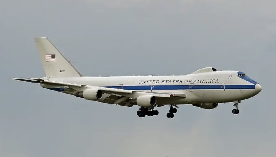 طائرة "يوم القيامة" الأميركية تحلّق فوق نبراسكا مع اقتراب مهلة ترامب لإيران