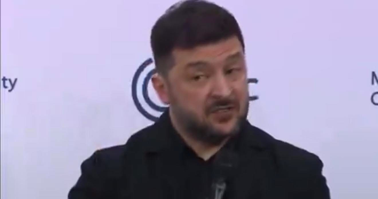 أوكرانيا تطلب من روسيا تمديد هدنة عيد الفصح مع تراجع المساعدات